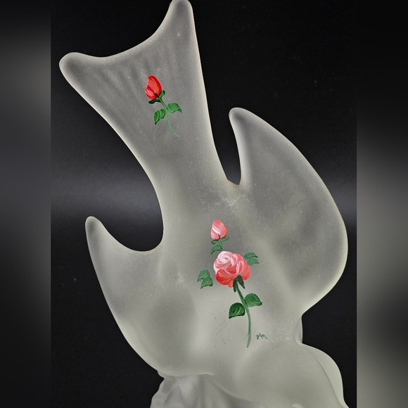 L.E. Smith Frosted Satin Bird Dove Glass Figurine Sculpture Hand Painted Flowers - Picture 2 of 8